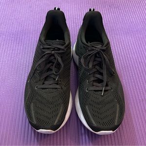 Saucony Endorphin Shift - Women’s 10.5 Black